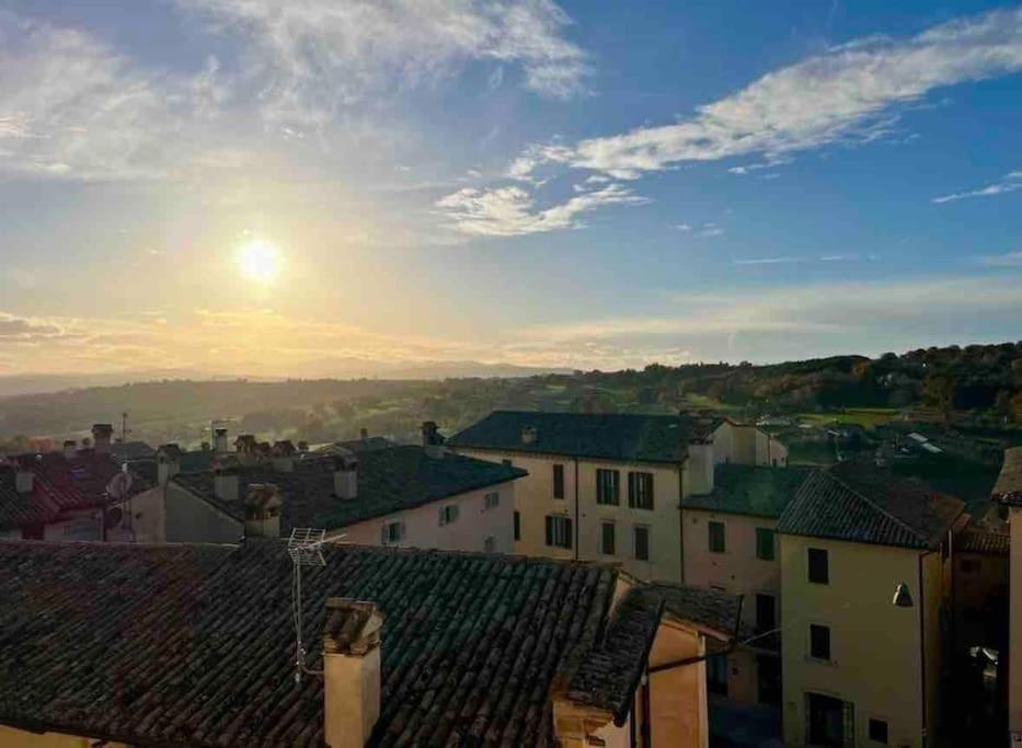 Ferienwohnung La Casina Di Nada Massa Martana Exterior foto